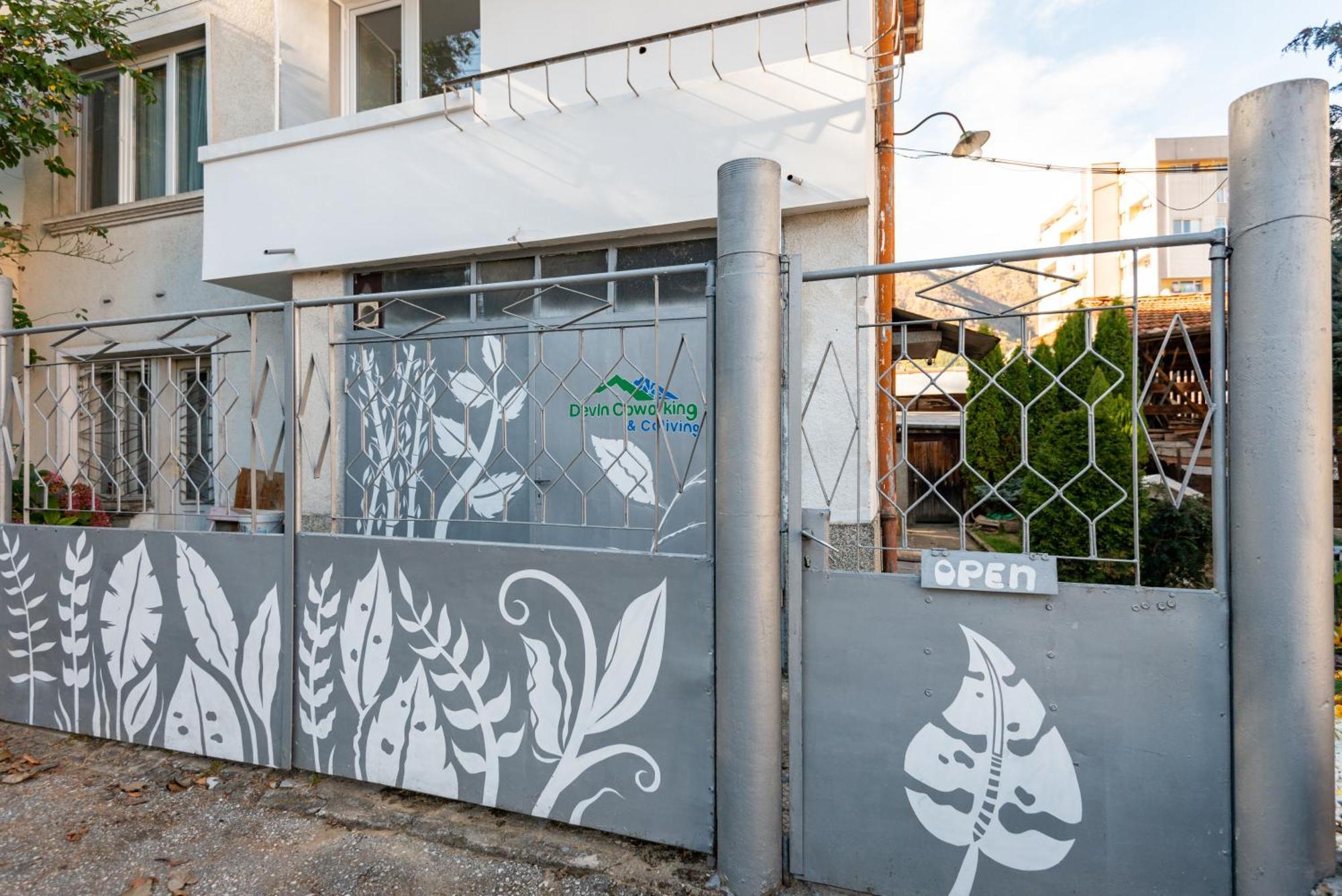 Apartamento Devin Coworking & Coliving Exterior foto